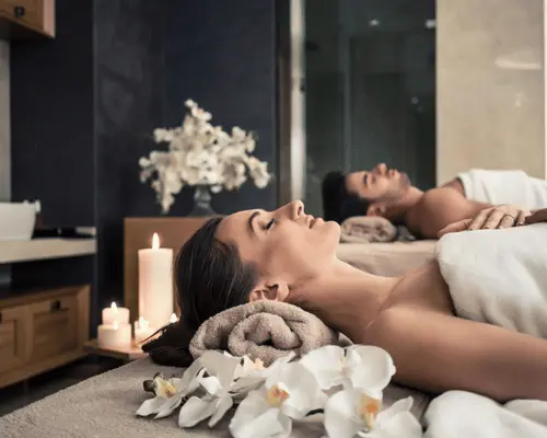 Massage for men at a professional spa center in Lajpat Nagar Delhi