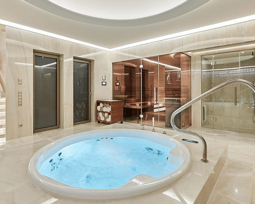 Spa jacuzzi and steam room facilities in Lajpat Nagar